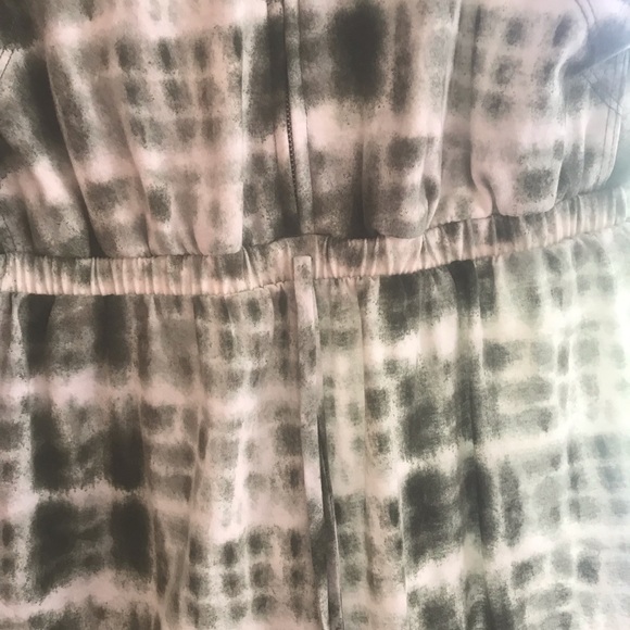 Romper - Picture 3 of 3